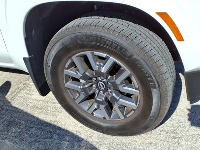 2024 Nissan Frontier SL