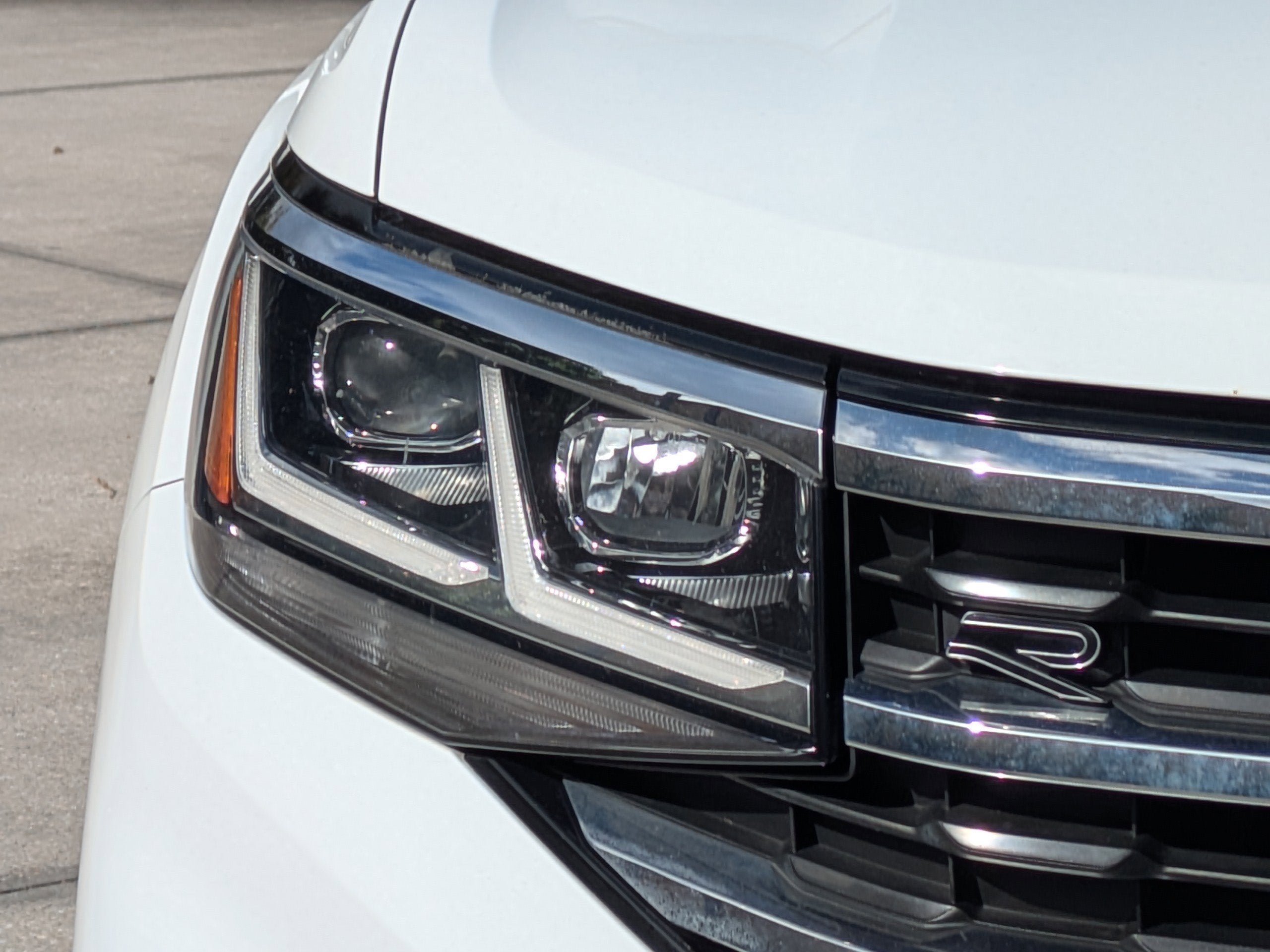 2021 Volkswagen Atlas Cross Sport 3.6L V6 SEL Premium R-Line