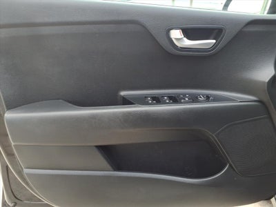 2022 Kia Rio 5-Door S