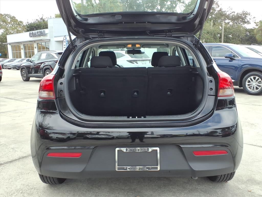 2022 Kia Rio 5-Door S