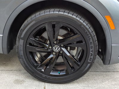 2023 Volkswagen Tiguan SE R-Line Black