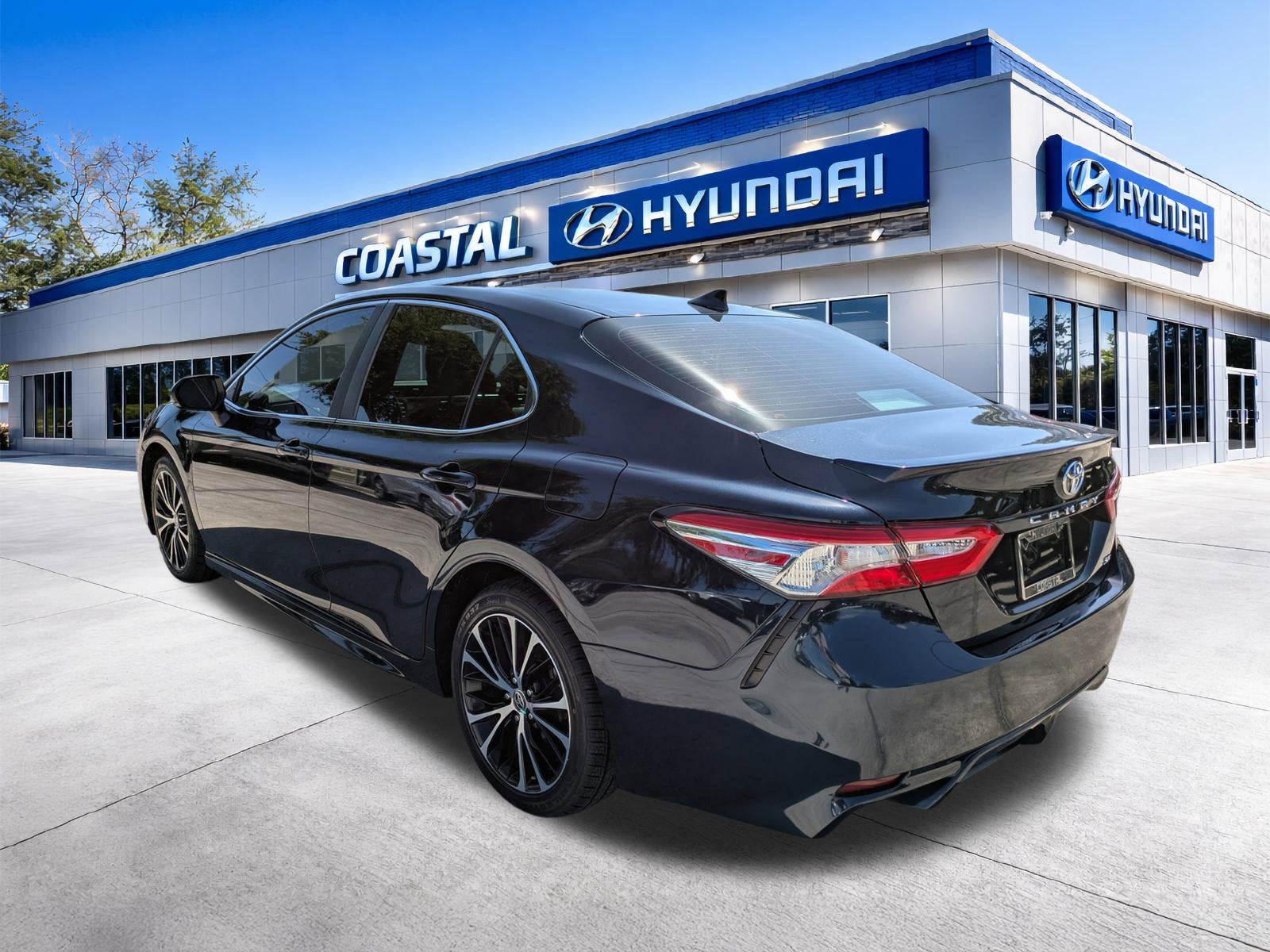 2020 Toyota Camry SE