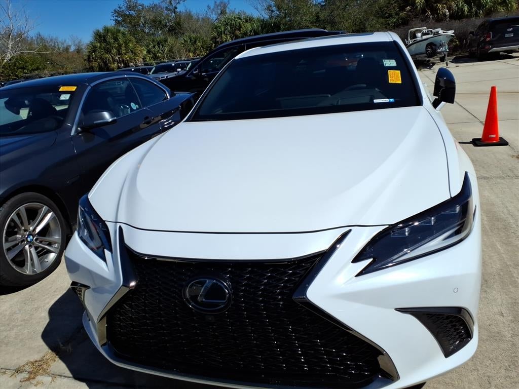 2024 Lexus ES 350 F SPORT Handling