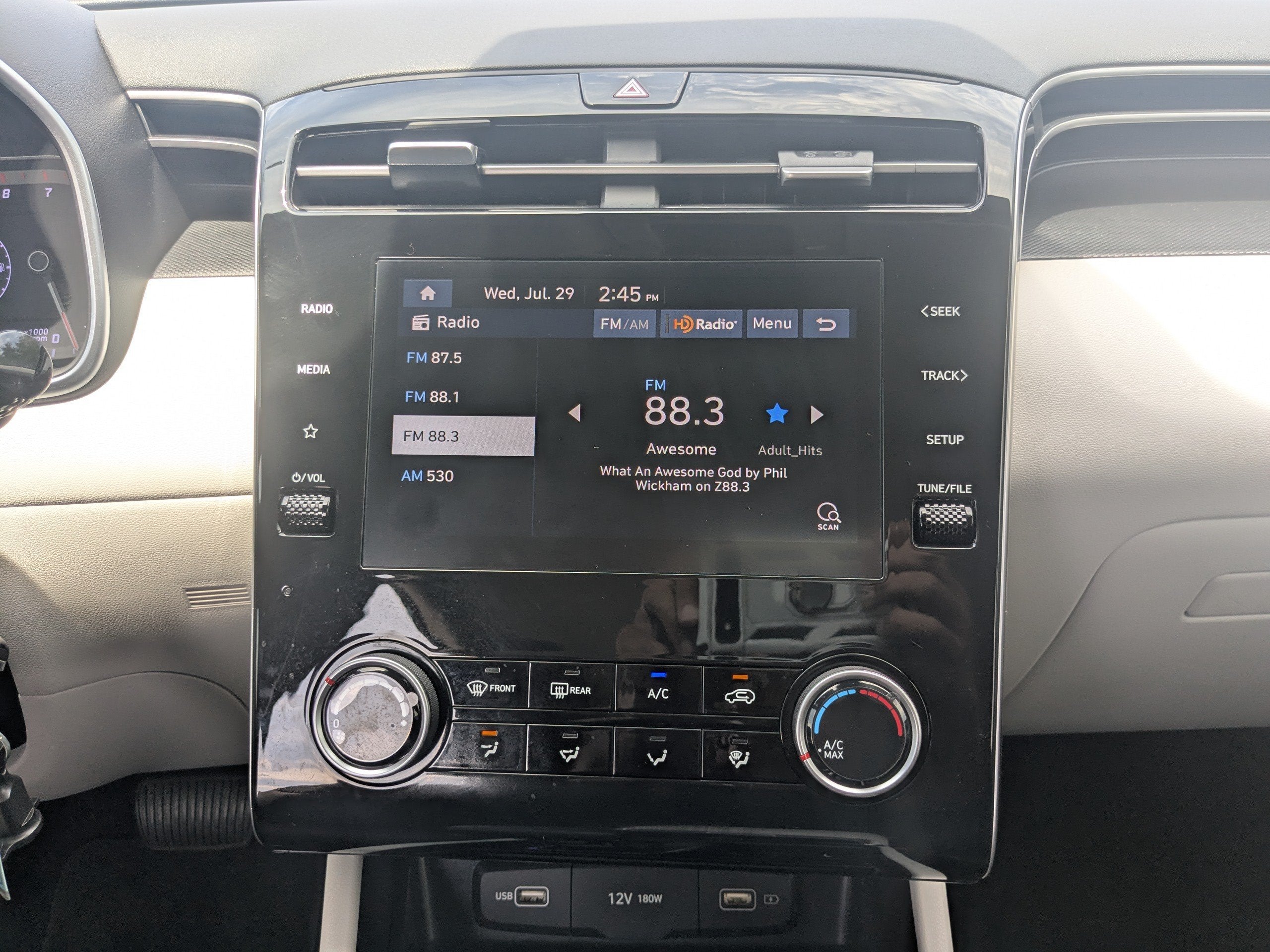 2024 Hyundai TUCSON SE