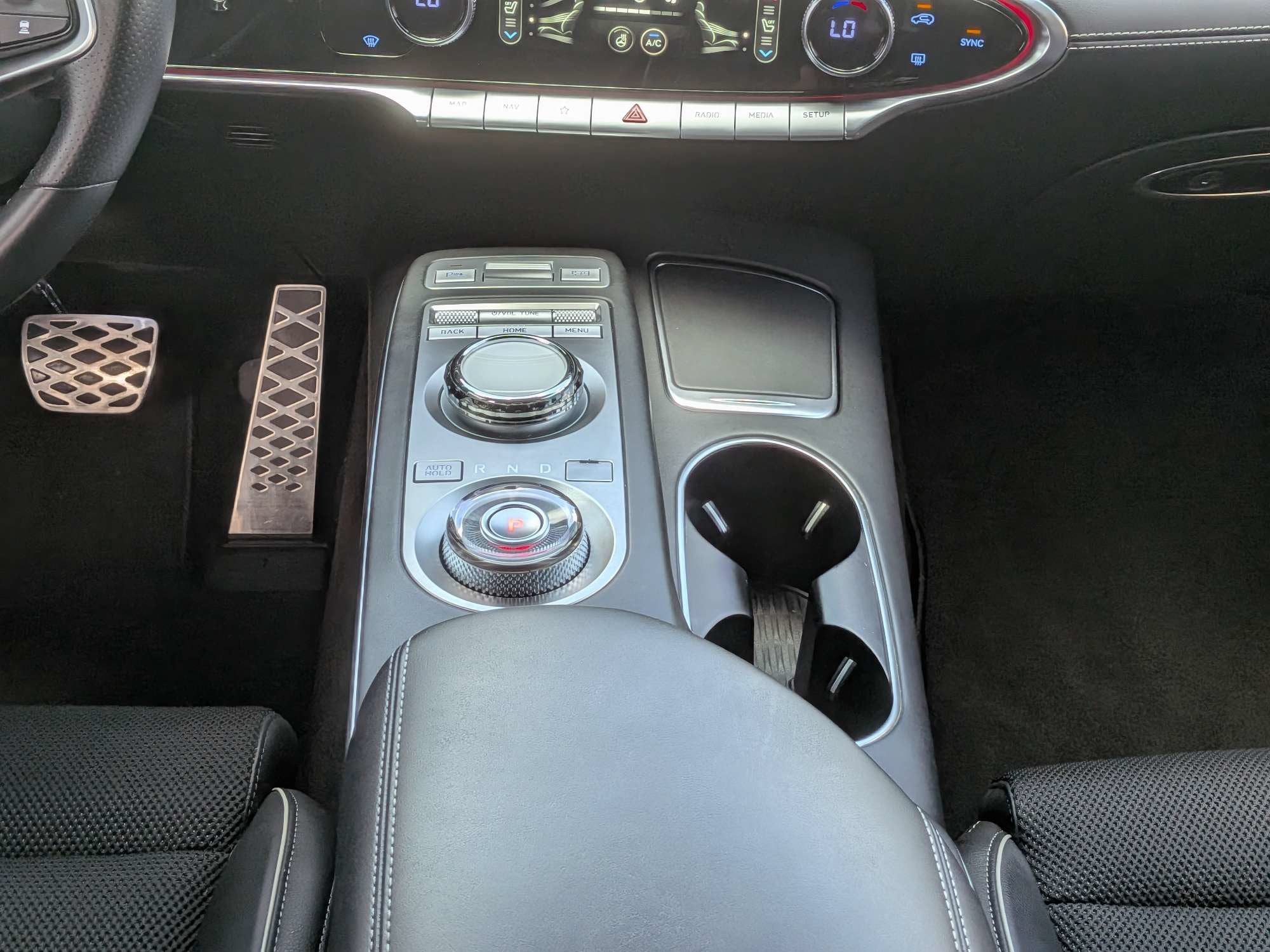 2024 Genesis GV70 2.5T