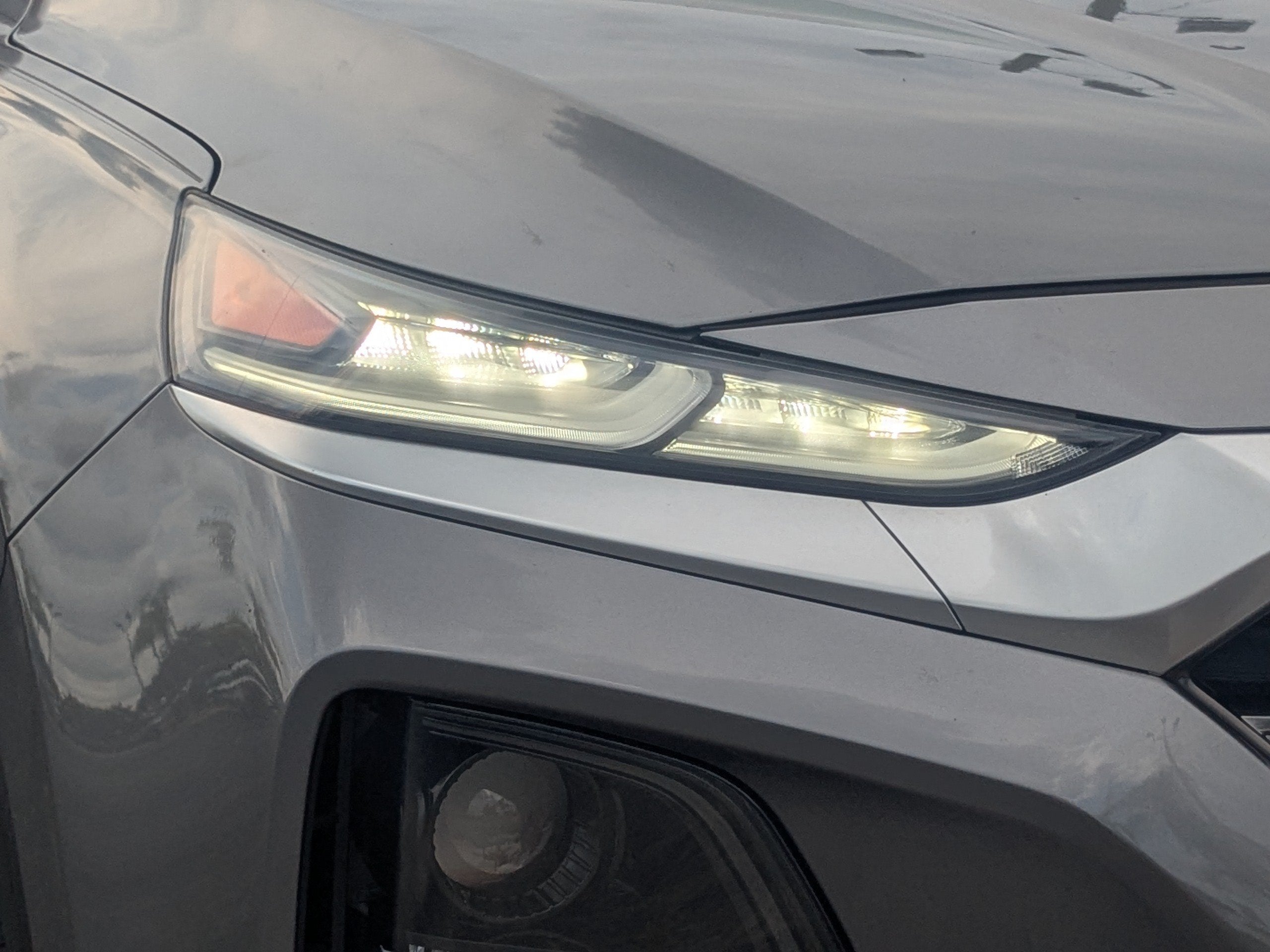 2019 Hyundai SANTA FE SE