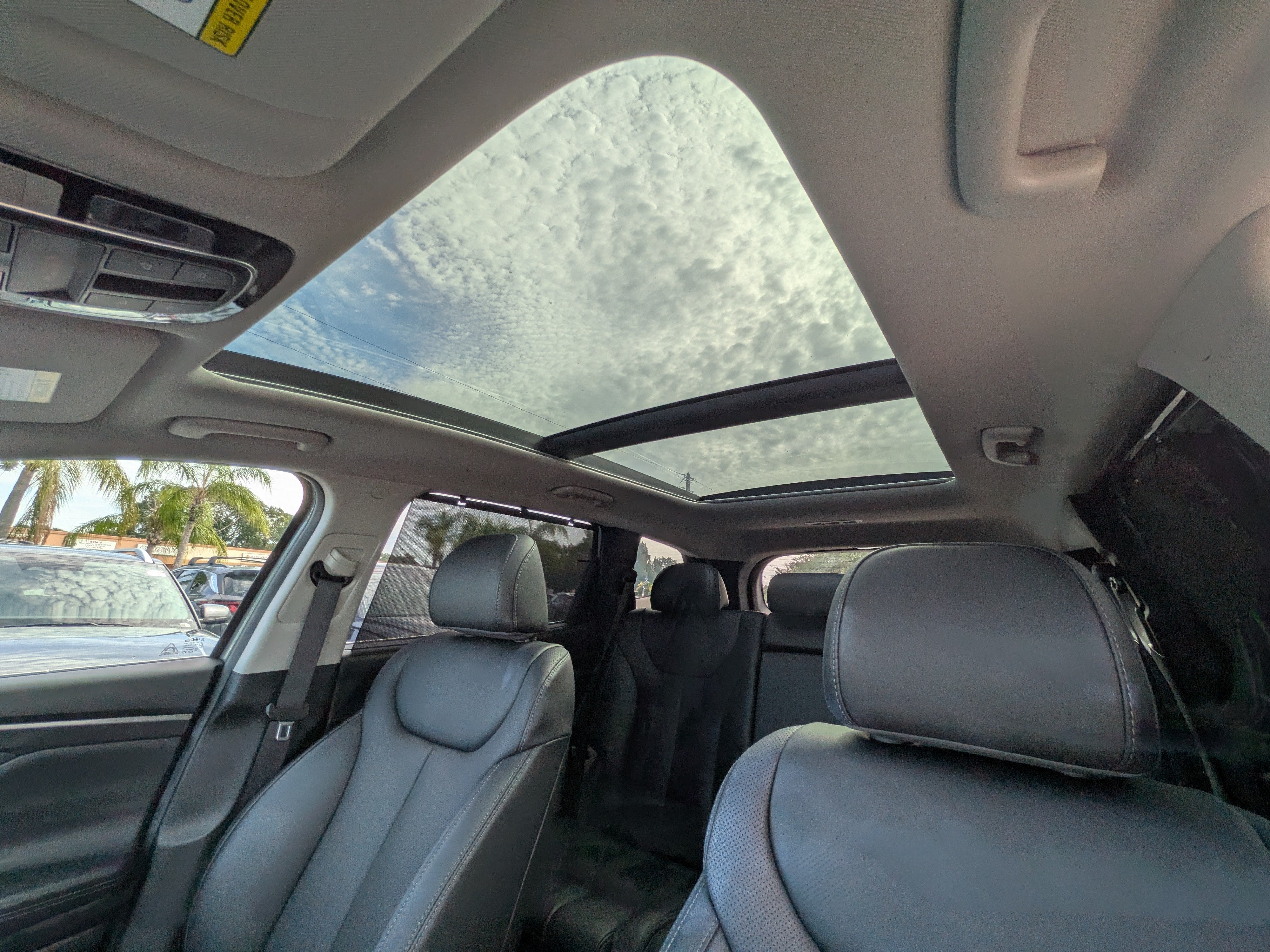 2023 Hyundai SANTA FE HYBRID SEL Premium