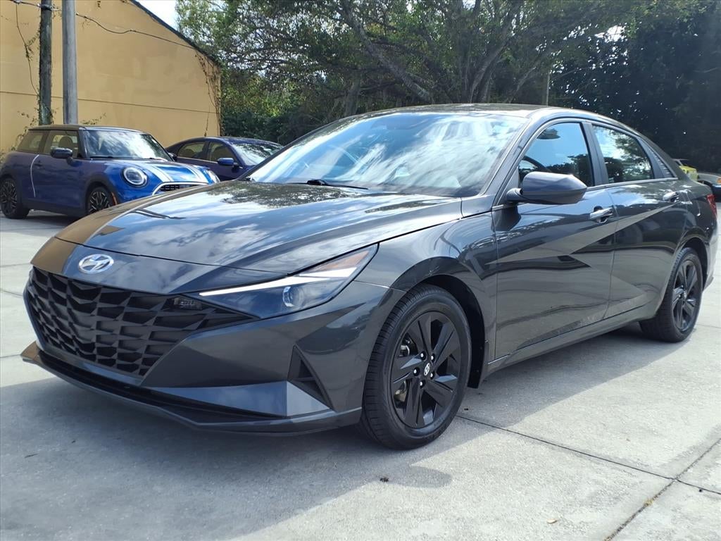 2022 Hyundai ELANTRA SEL