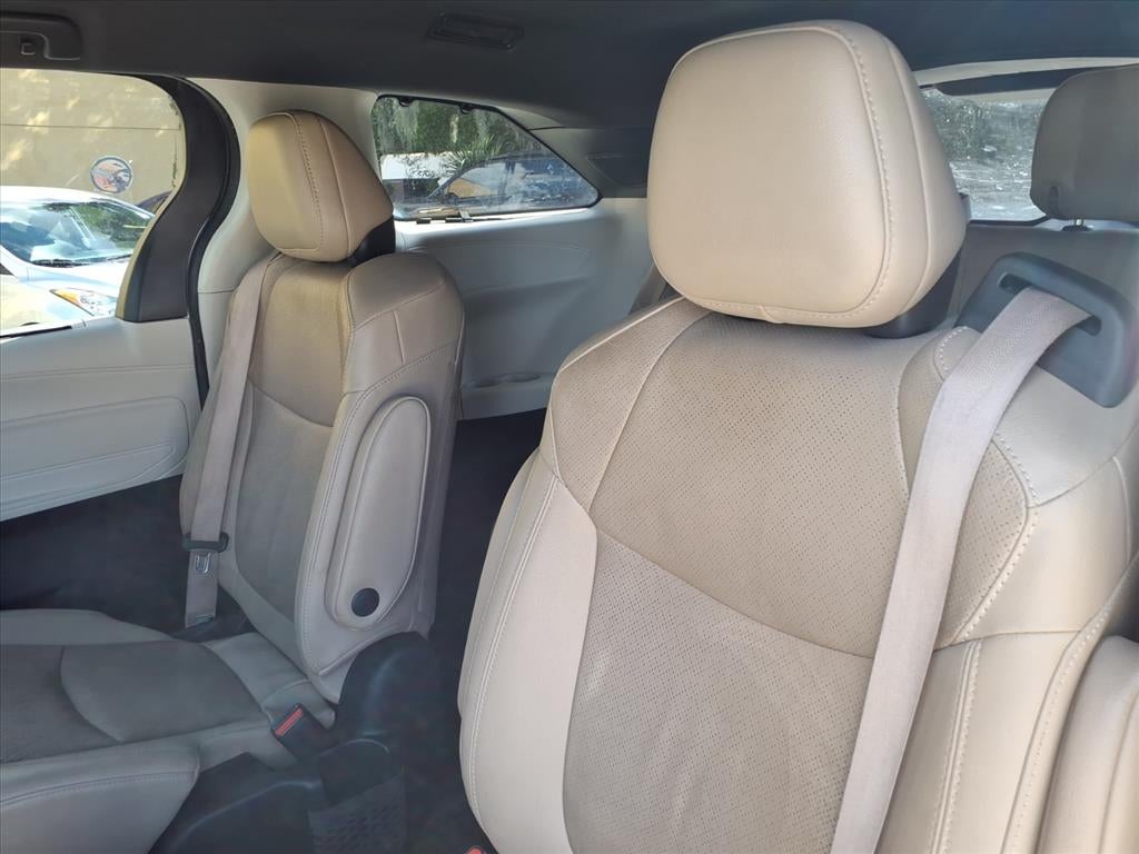 2022 Toyota Sienna Limited 7 Passenger