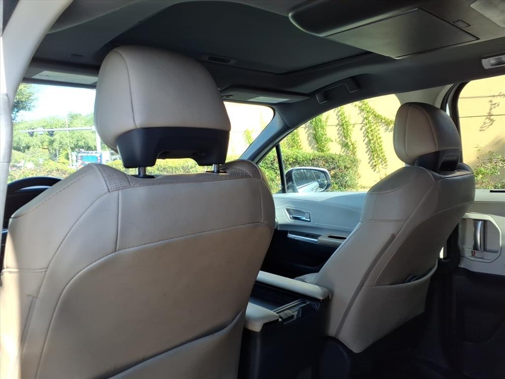 2022 Toyota Sienna Limited 7 Passenger