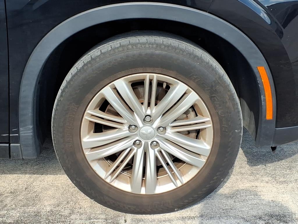 2023 Mitsubishi Outlander ES