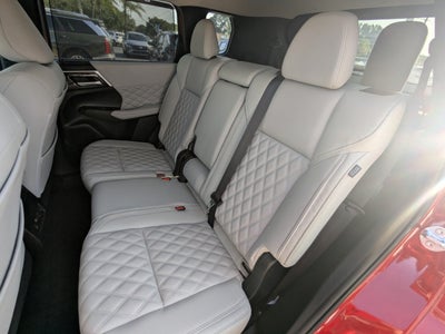 2024 Mitsubishi Outlander SEL