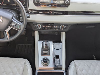 2024 Mitsubishi Outlander SEL