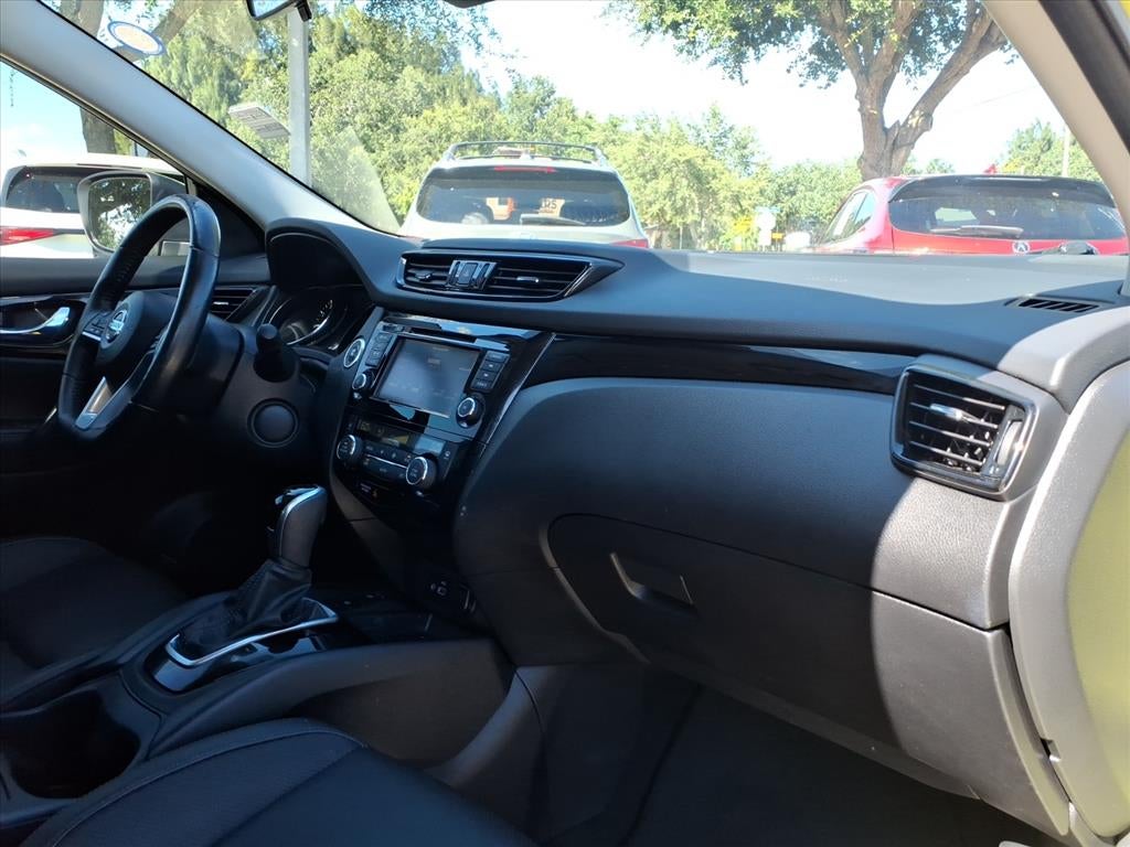 2021 Nissan Rogue Sport SL