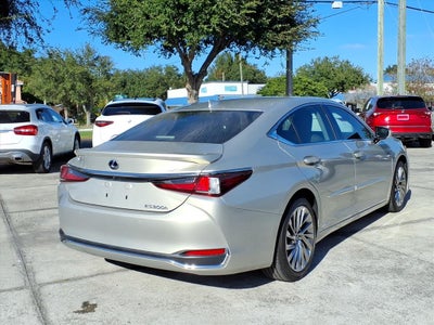 2019 Lexus ES 300h 300h Luxury