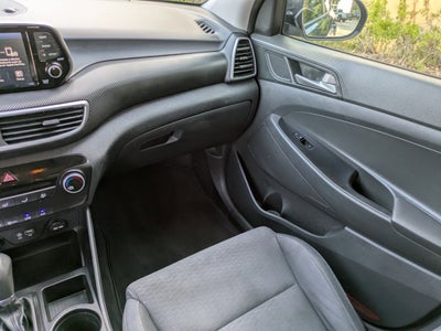 2021 Hyundai TUCSON SE