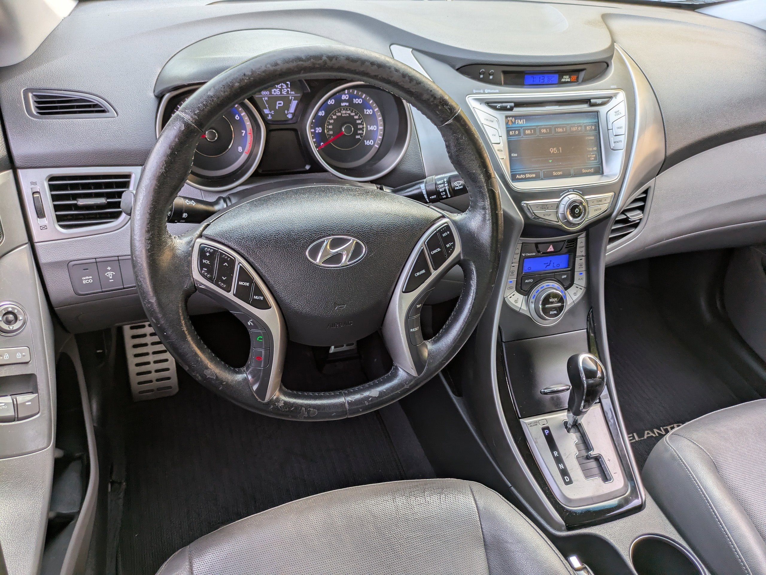 2013 Hyundai ELANTRA COUPE SE