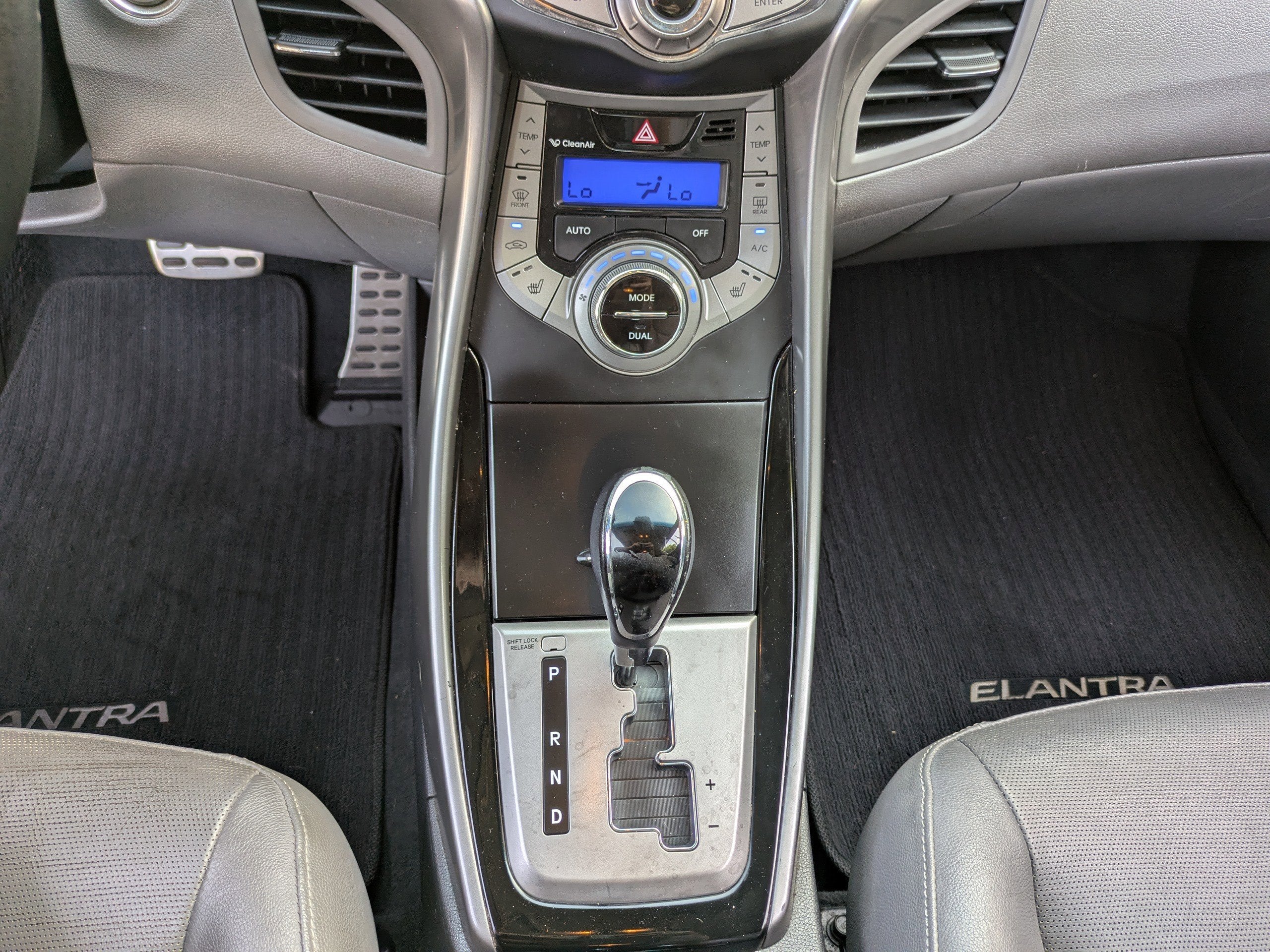 2013 Hyundai ELANTRA COUPE SE
