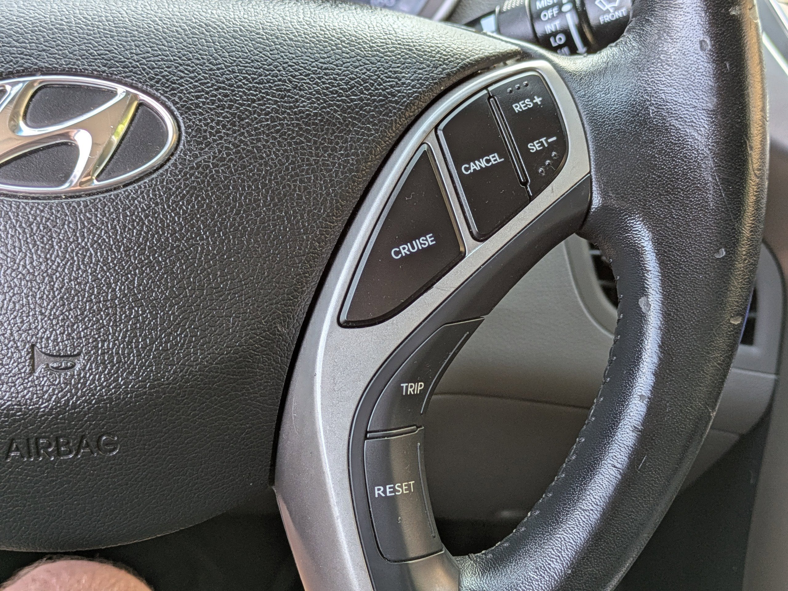 2013 Hyundai ELANTRA COUPE SE
