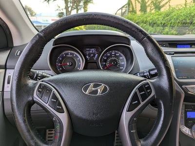 2013 Hyundai ELANTRA COUPE SE