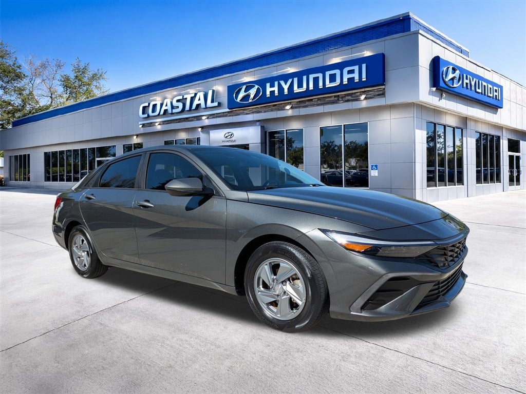 2024 Hyundai ELANTRA SE