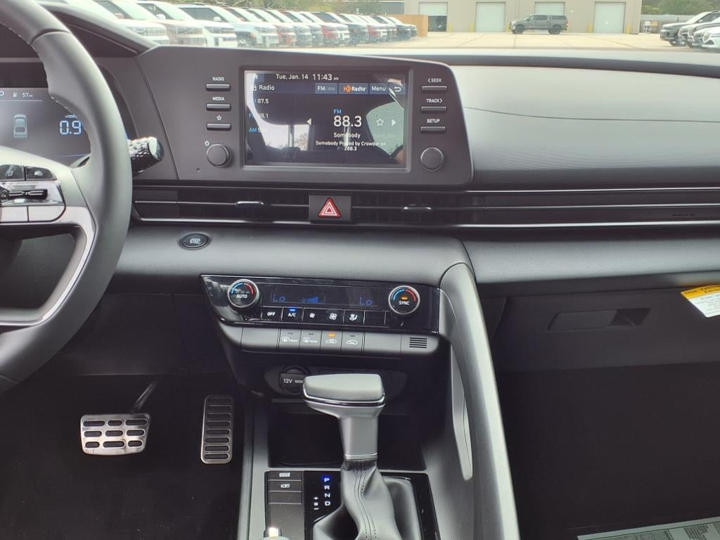 2025 Hyundai ELANTRA SEL Sport