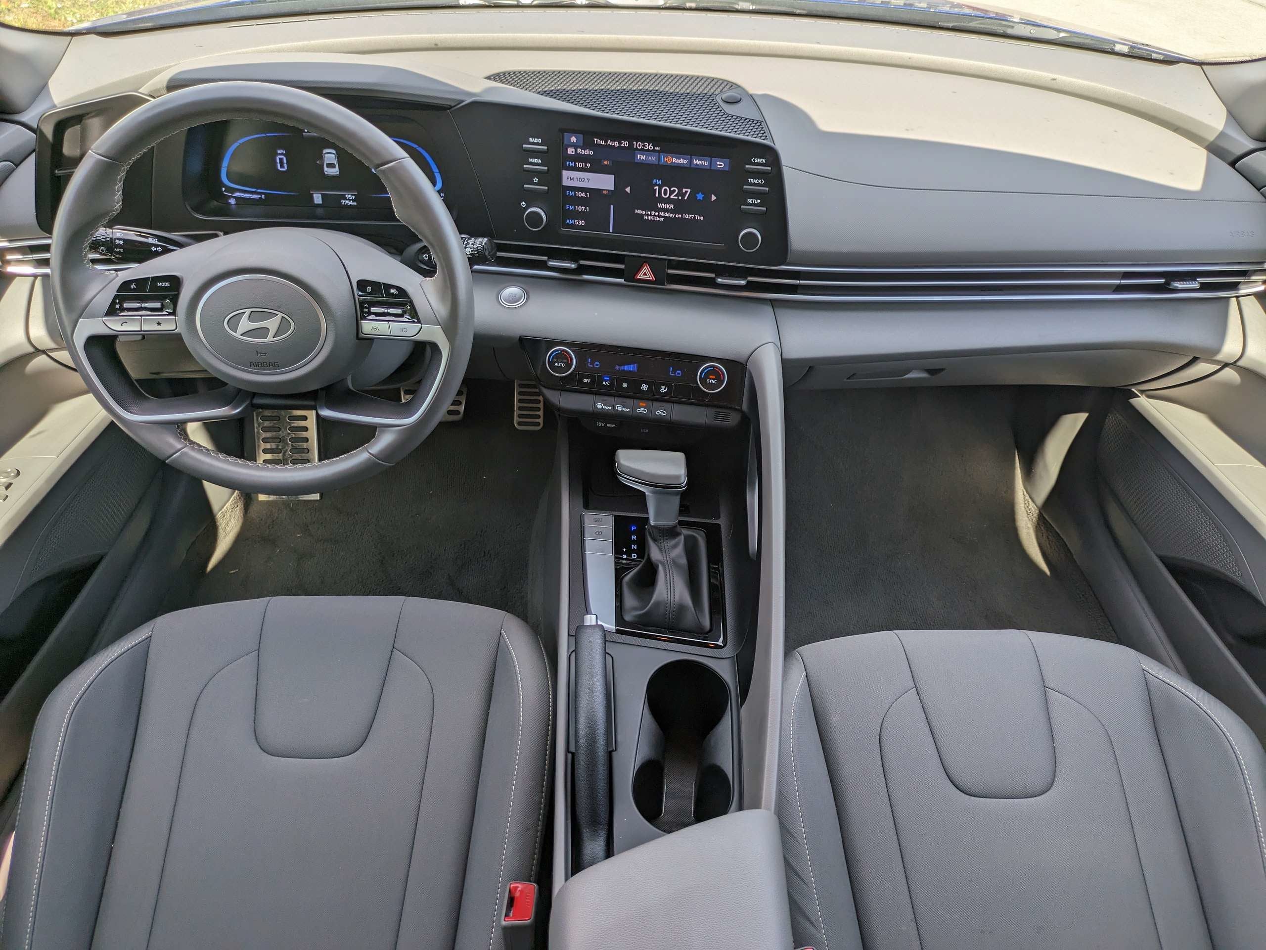 2025 Hyundai ELANTRA SEL Sport