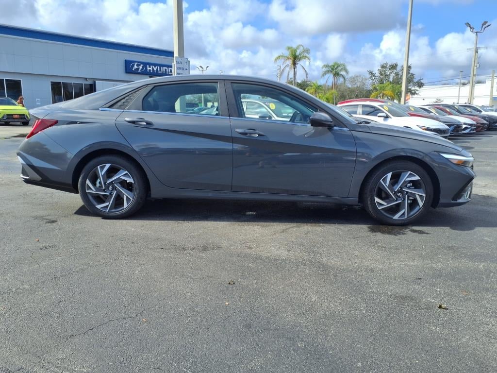 2025 Hyundai ELANTRA SEL Convenience