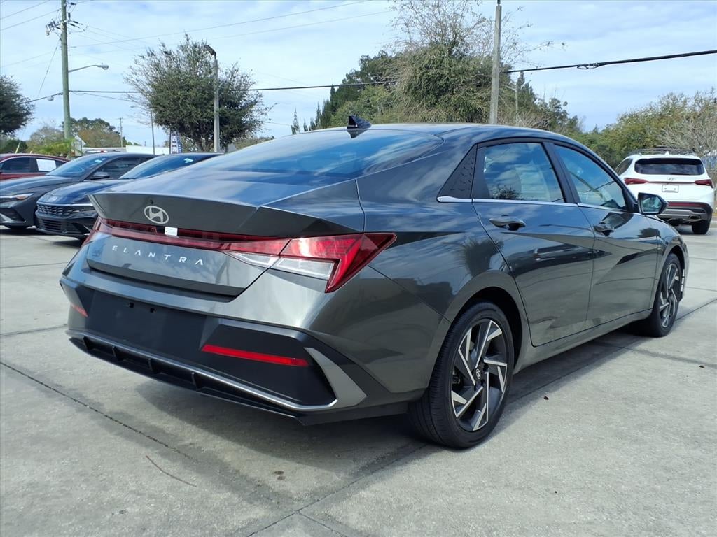 2025 Hyundai ELANTRA SEL Convenience