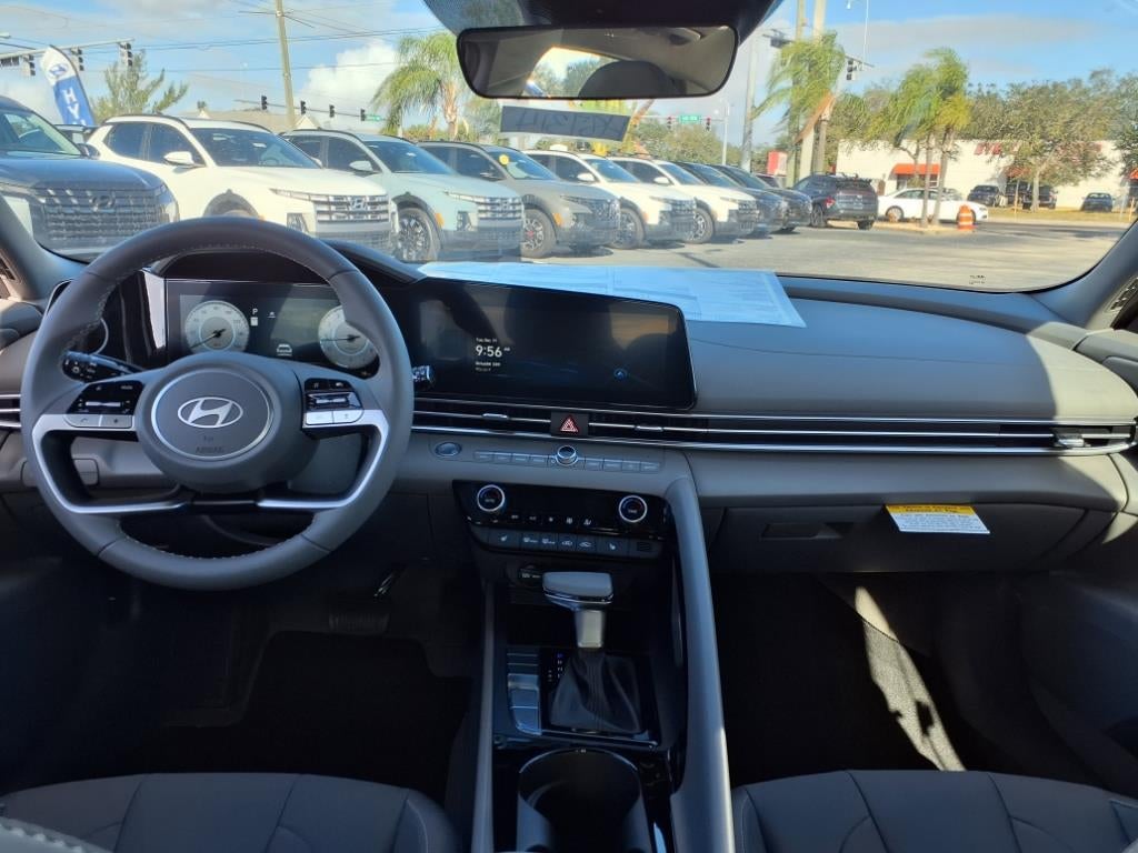 2025 Hyundai ELANTRA SEL Convenience