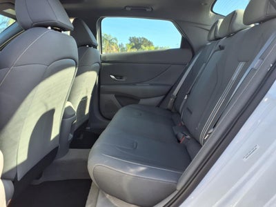 2025 Hyundai ELANTRA SEL Convenience