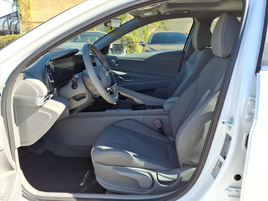 2025 Hyundai ELANTRA SEL Convenience