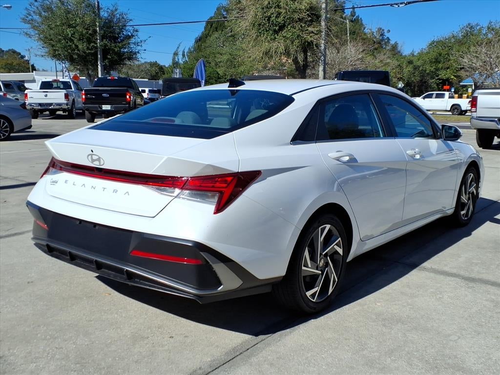 2025 Hyundai ELANTRA SEL Convenience