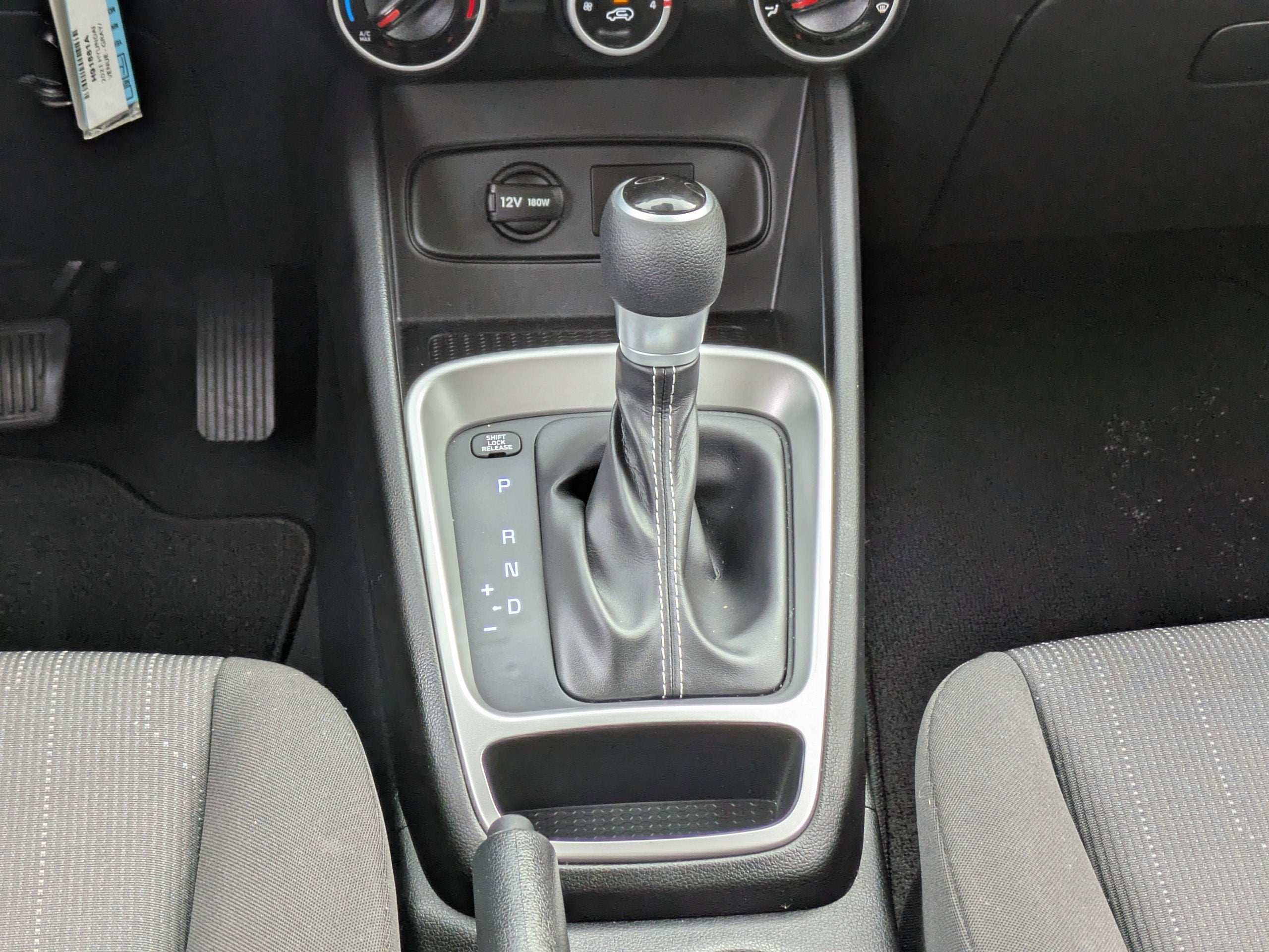 2021 Hyundai VENUE SE
