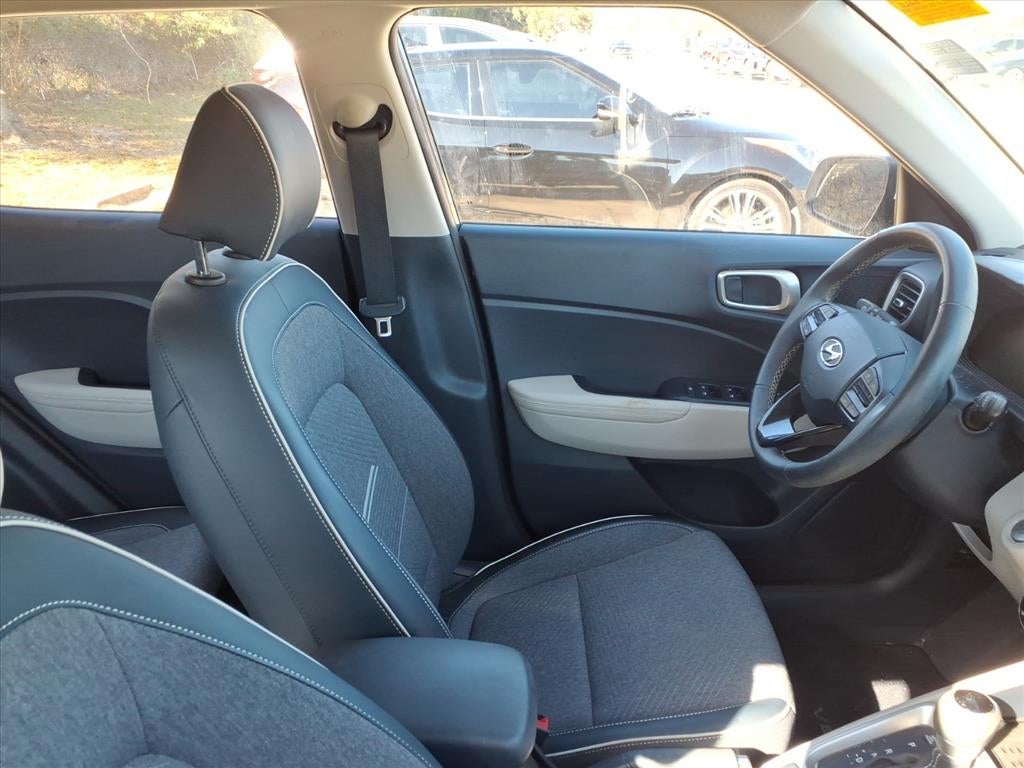 2023 Hyundai VENUE Limited CERTIFIED