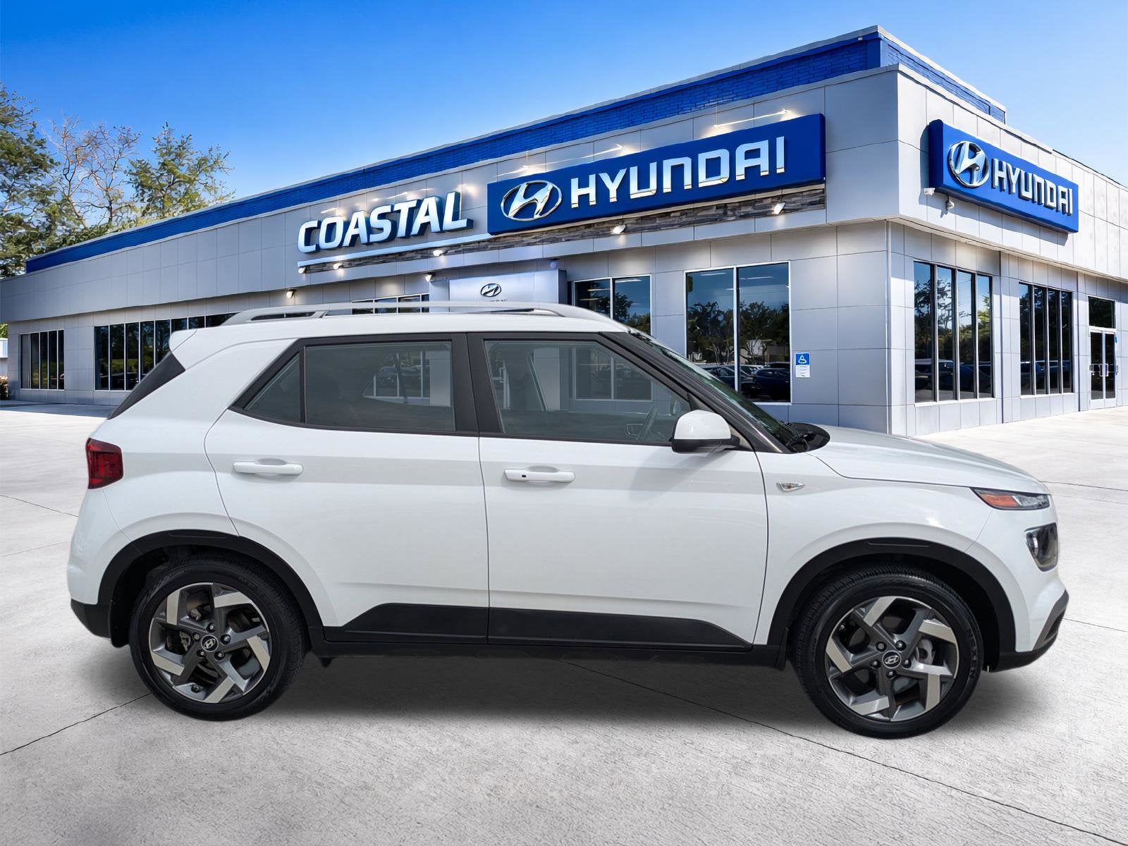 2024 Hyundai VENUE SEL