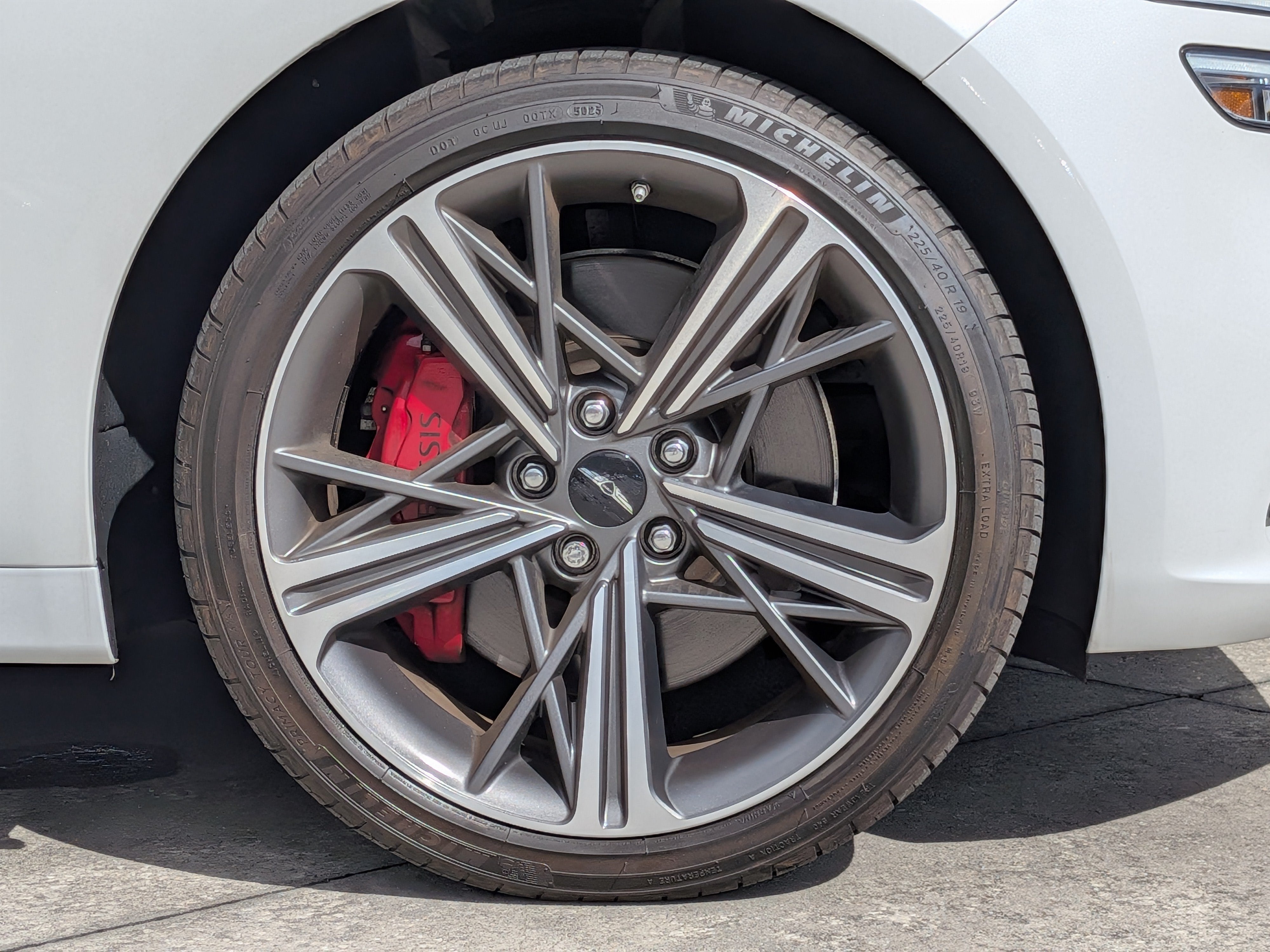 2025 Genesis G70 2.5T
