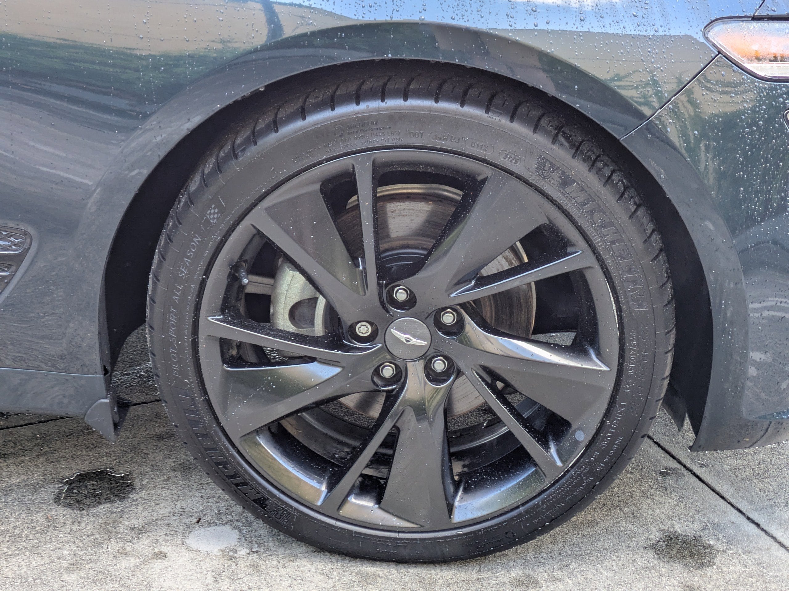 2023 Genesis G70 2.0T