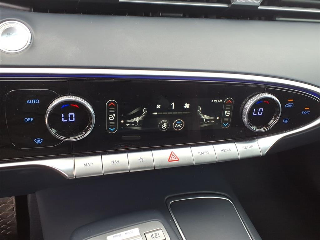 2023 Genesis GV70 2.5T