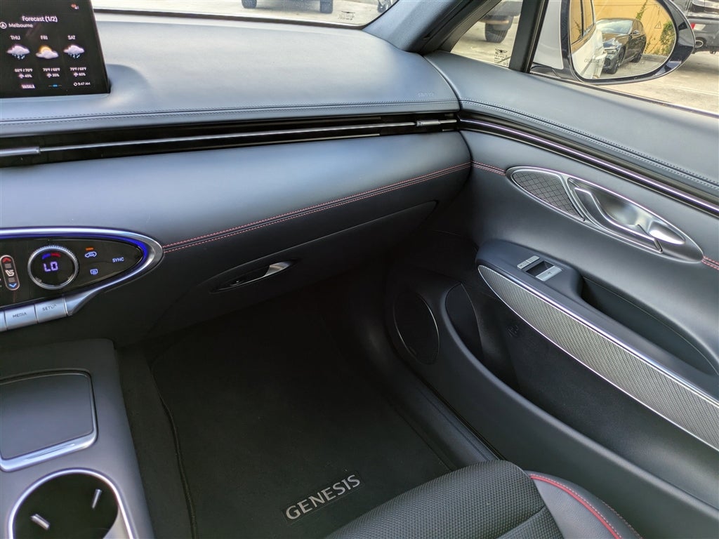 2023 Genesis GV70 2.5T PRESTIGE