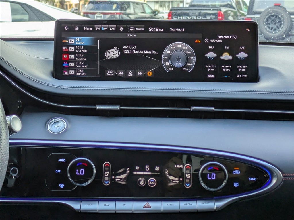 2023 Genesis GV70 2.5T PRESTIGE