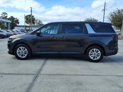 2024 Kia Carnival LX