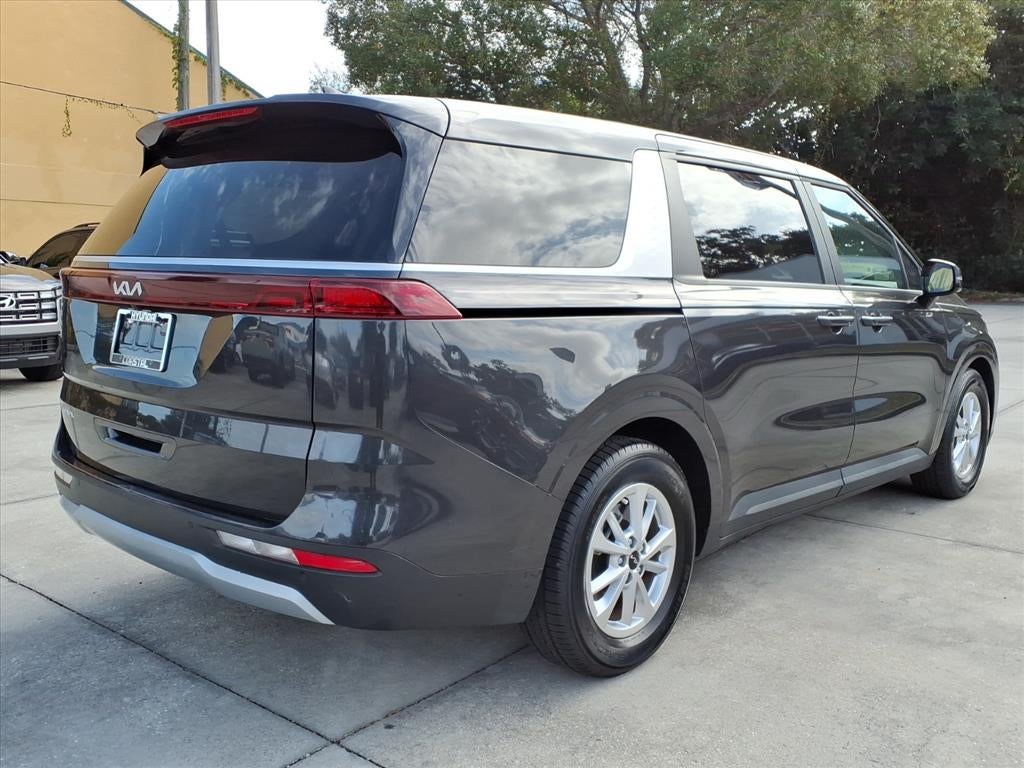 2024 Kia Carnival LX