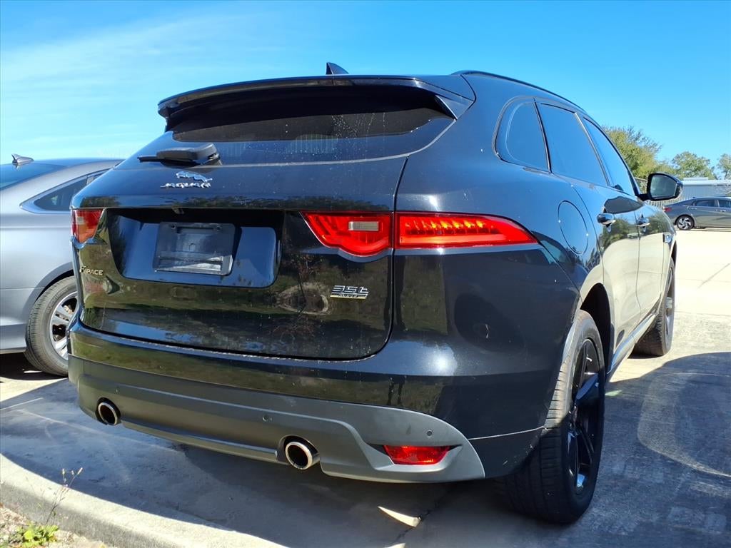 2017 Jaguar F-PACE 35t R-Sport