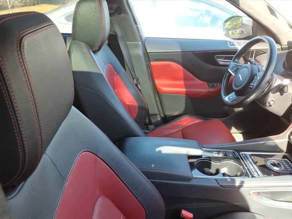 2017 Jaguar F-PACE 35t R-Sport