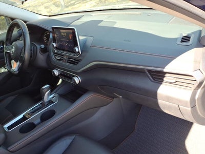 2022 Nissan Altima 2.0 SR