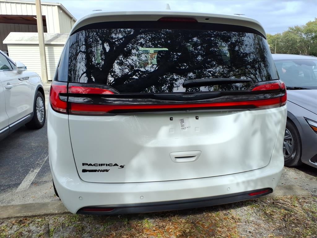 2021 Chrysler Pacifica Touring L