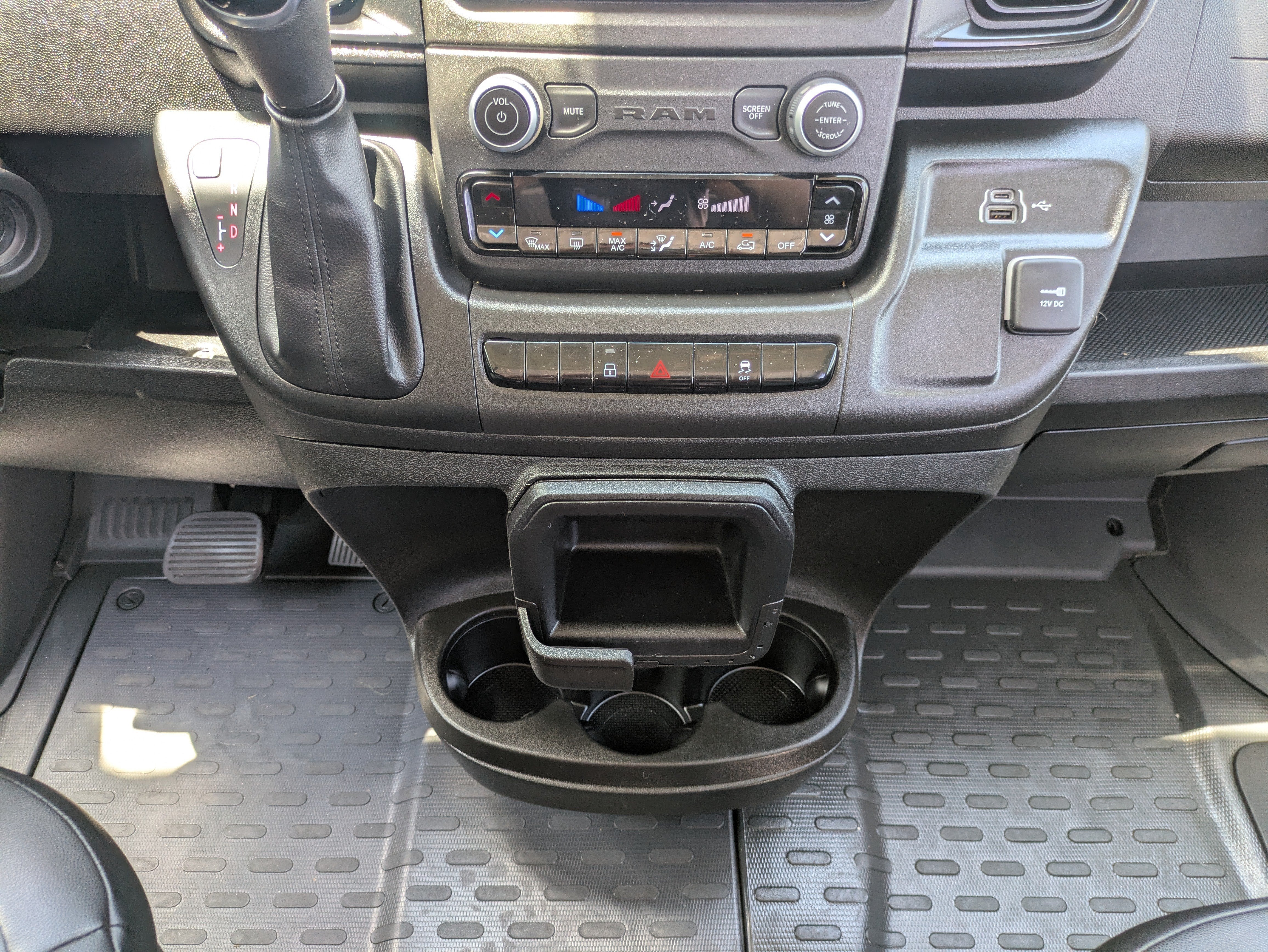 2025 RAM ProMaster Cargo Van Tradesman