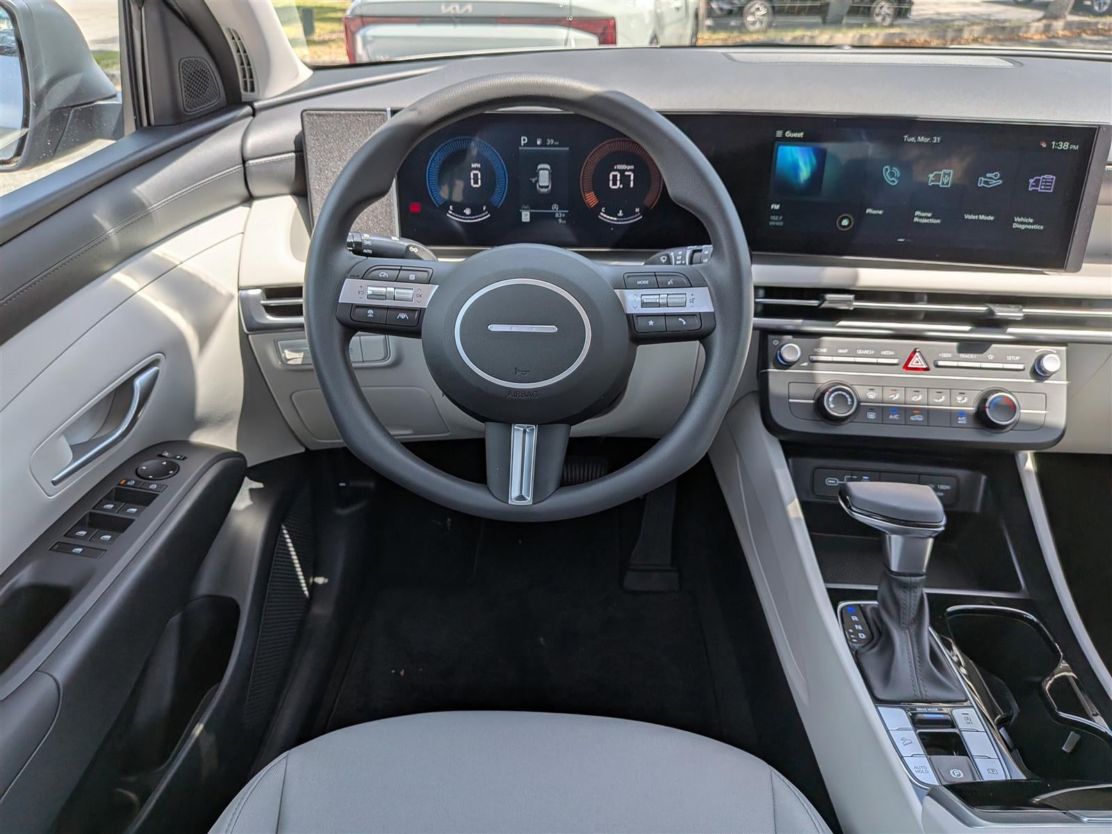 2026 Hyundai TUCSON SE FWD