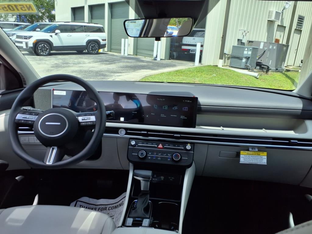 2026 Hyundai TUCSON SE FWD